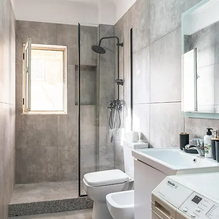 Cozy 1-bedroom Apartman Tirana